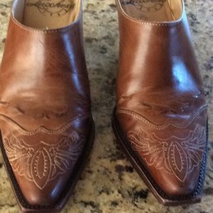 Women’s Lucchese mules